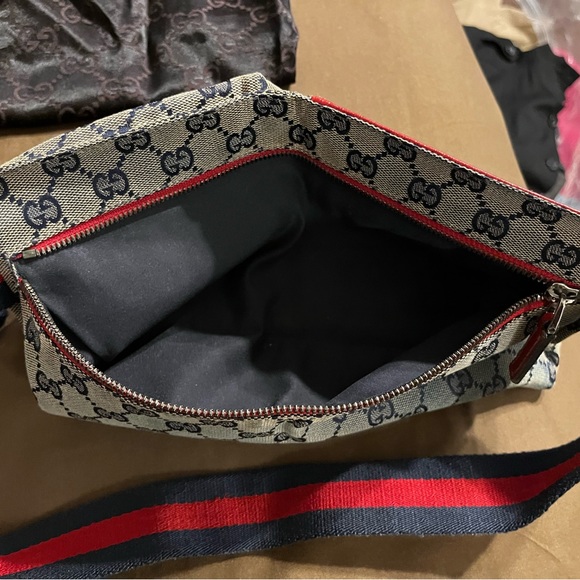 Authentic GENTLY used Gucci Waist/Fanny Pack Canvas Leather Red & Blue Pouch - Picture 5 of 7